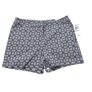 NWT Women’s Navy & White Abstract Patterned Flat Front Shorts W/ Pockets Cotton